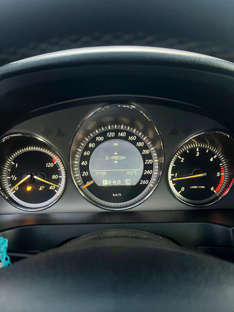 Mercedes-Benz C 220 2.2 CDI, снимка 16 - Автомобили и джипове - 48628311