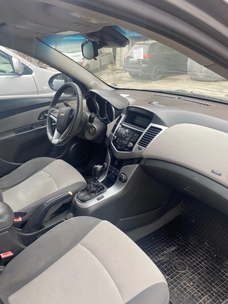 Chevrolet Cruze 1.6, снимка 6 - Автомобили и джипове - 49463026