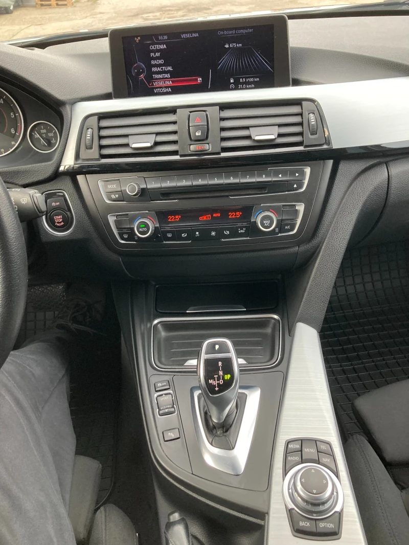 BMW 320 Sport F1 , 184кс, снимка 11 - Автомобили и джипове - 52257798