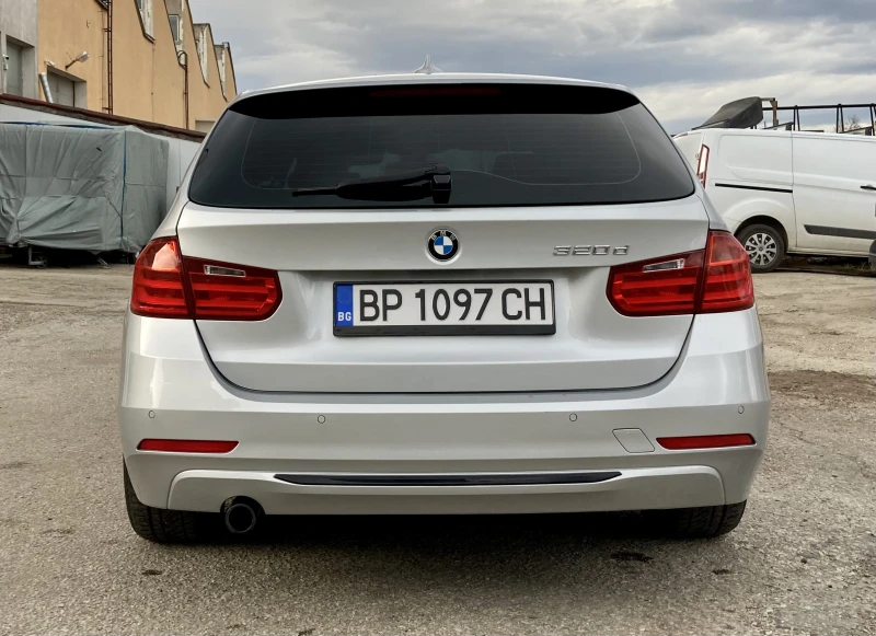 BMW 320 Sport F1 , 184кс, снимка 6 - Автомобили и джипове - 52257798