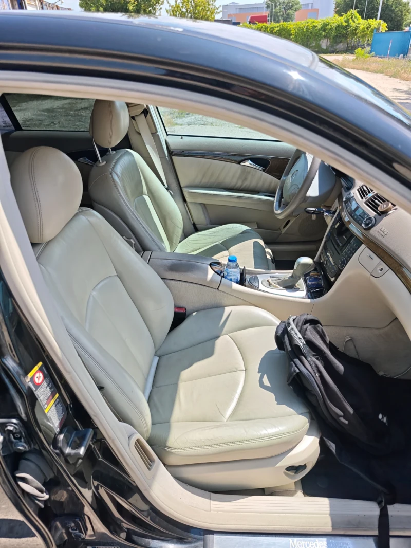 Mercedes-Benz E 320, снимка 16 - Автомобили и джипове - 50848424