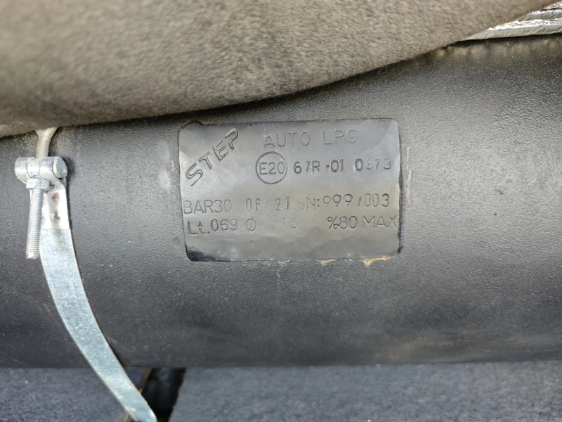 Mercedes-Benz E 320, снимка 7 - Автомобили и джипове - 50848424