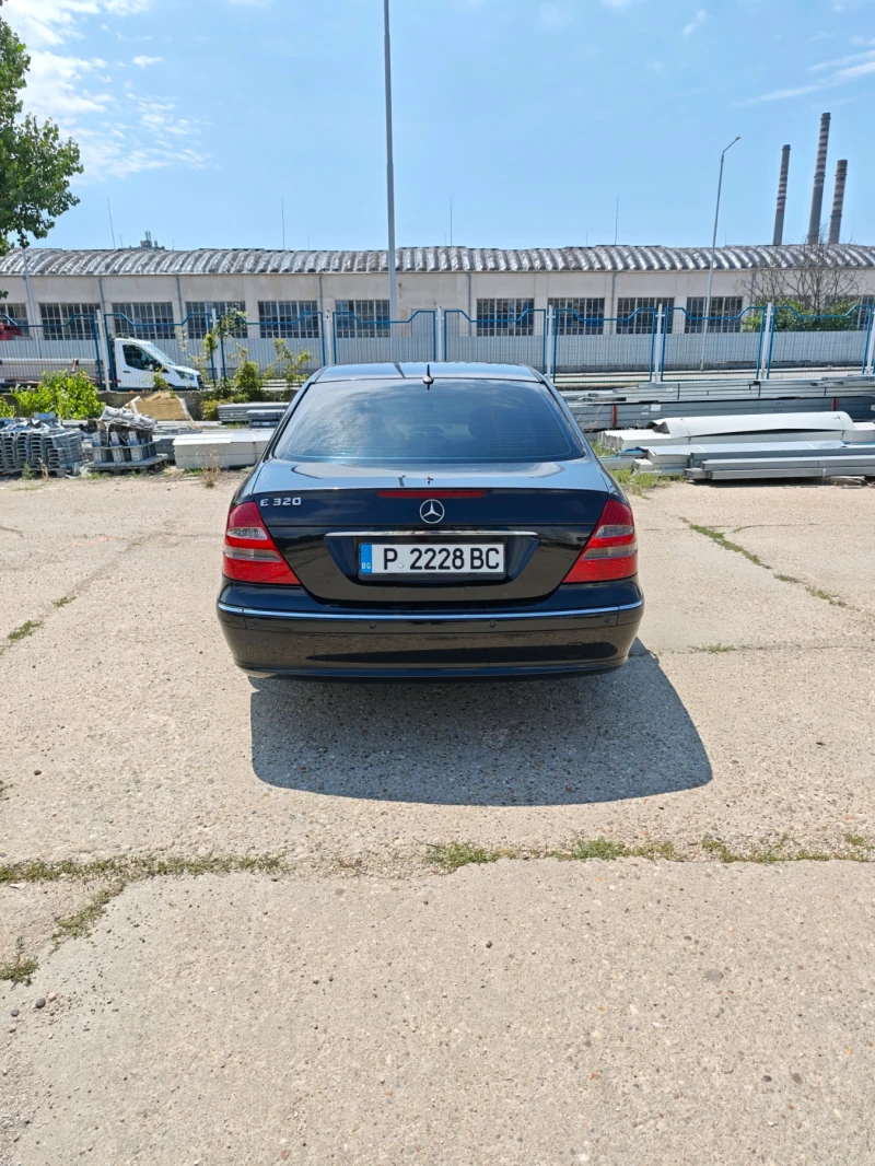 Mercedes-Benz E 320, снимка 5 - Автомобили и джипове - 50848424