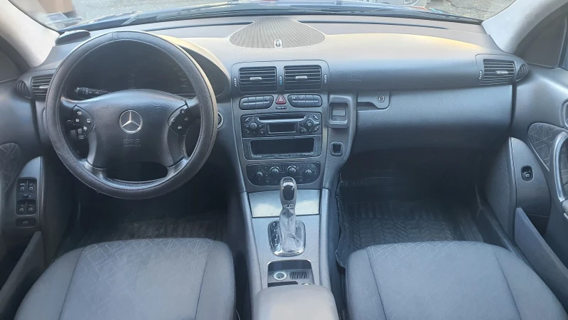Mercedes-Benz C 220, снимка 7 - Автомобили и джипове - 52222437