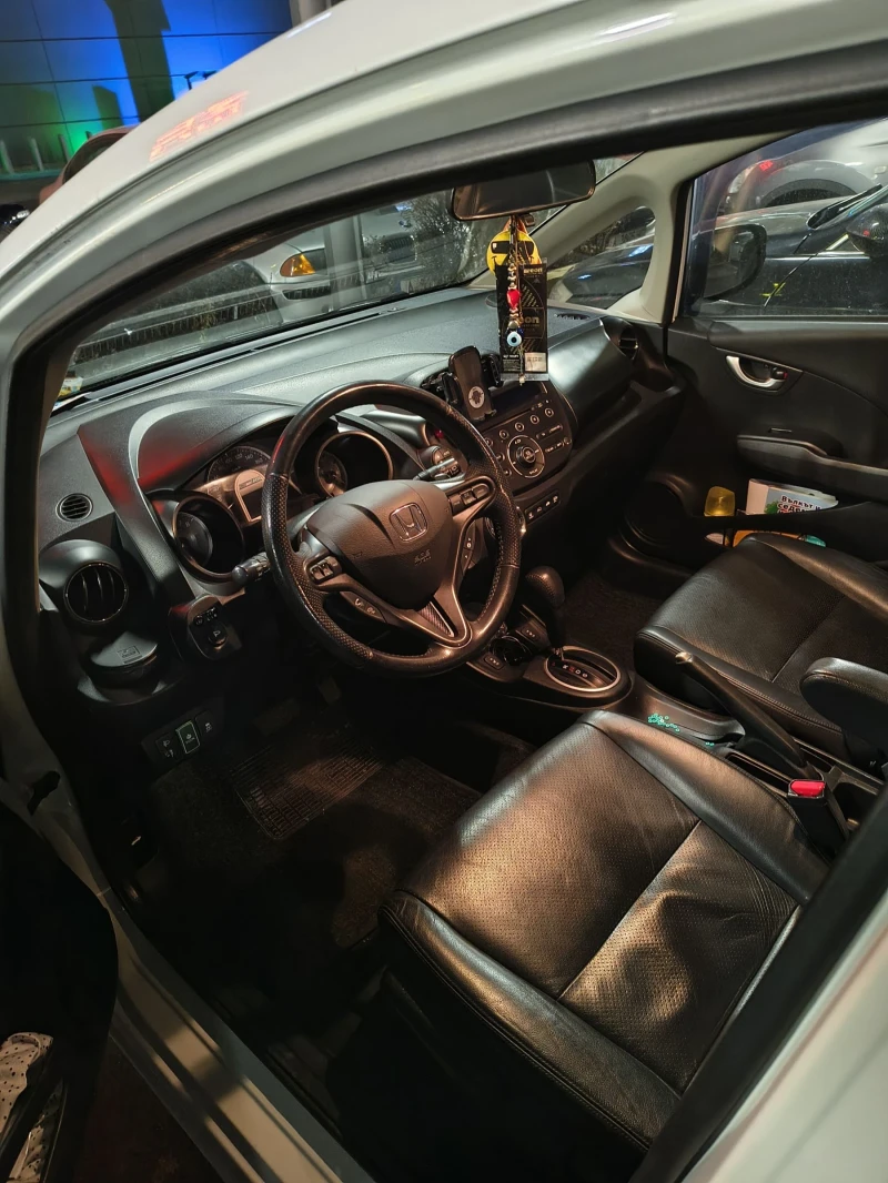 Honda Jazz Хечбек , снимка 9 - Автомобили и джипове - 53179514