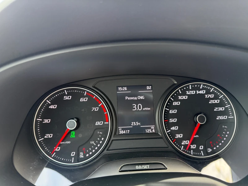 Seat Leon 1.5 TGI, снимка 8 - Автомобили и джипове - 53566700