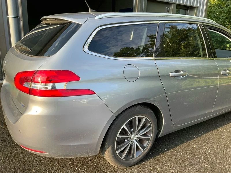 Peugeot 308 2.0 Blue-HDI Allure , снимка 5 - Автомобили и джипове - 47592926