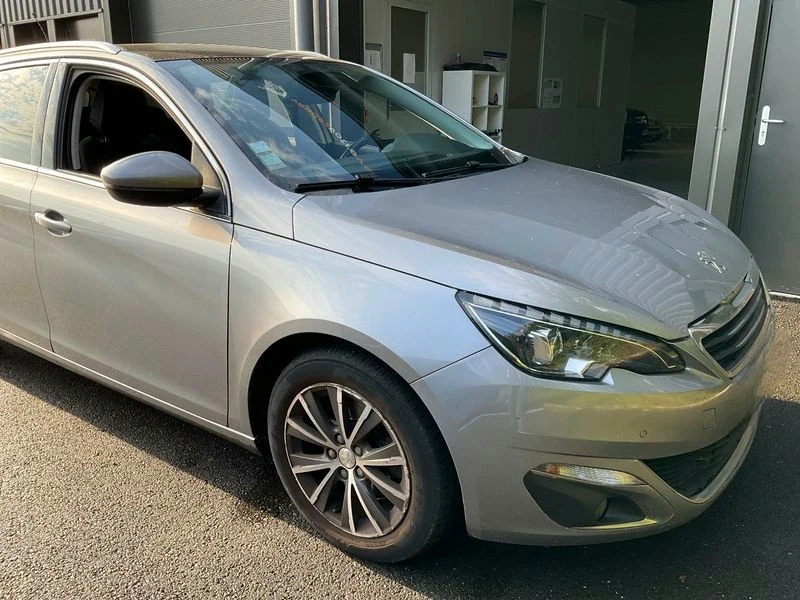 Peugeot 308 2.0 Blue-HDI Allure , снимка 3 - Автомобили и джипове - 47592926