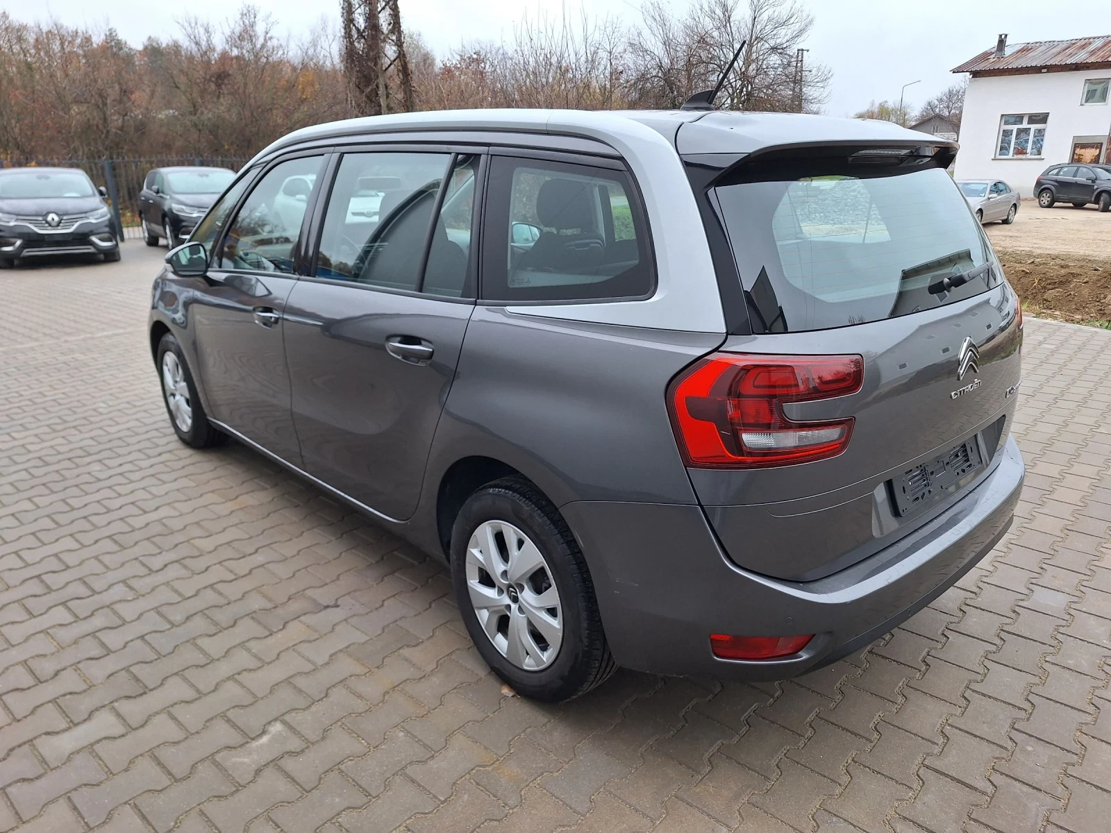 Citroen Grand C4 Picasso 7 места АВТОМАТИК - изображение 5