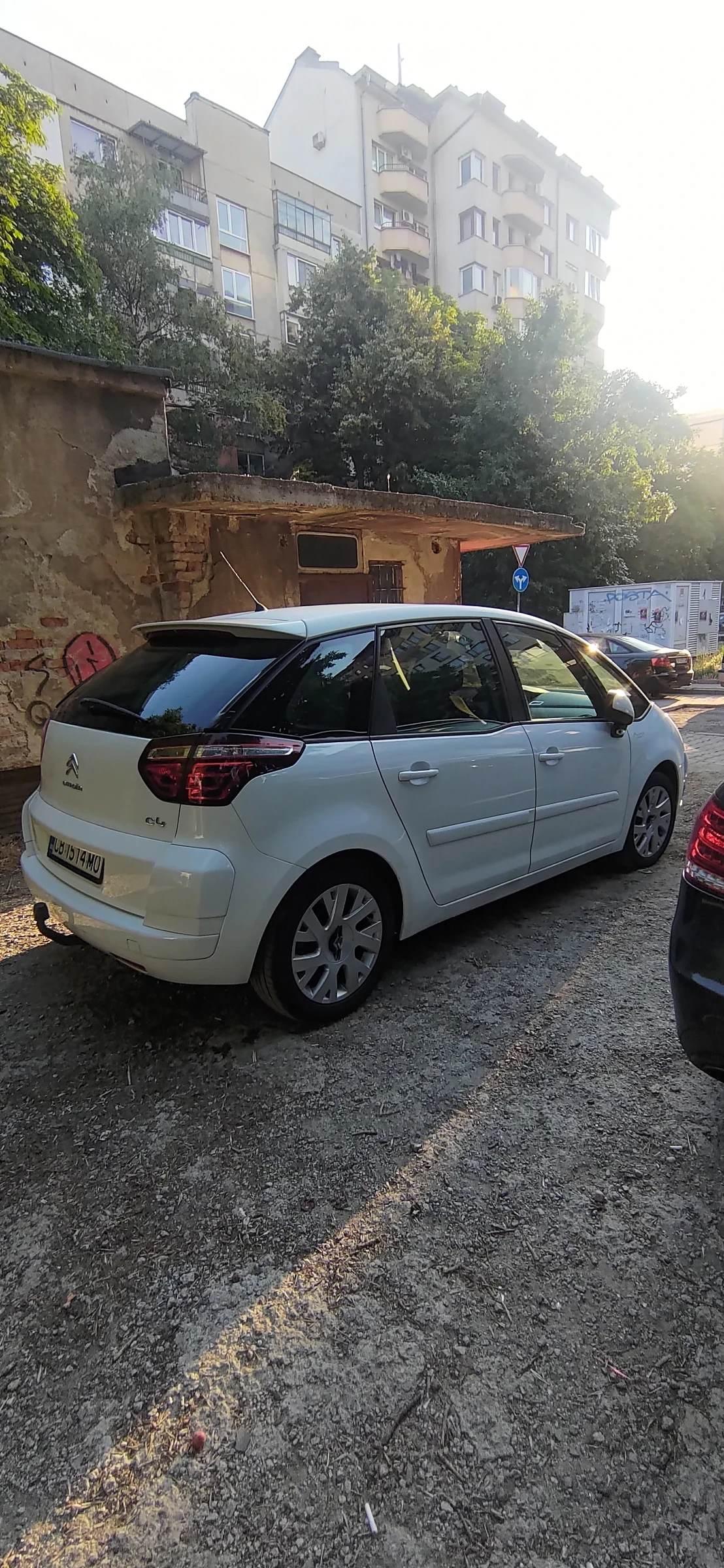 Citroen C4 Picasso 1.6 HDI - изображение 3