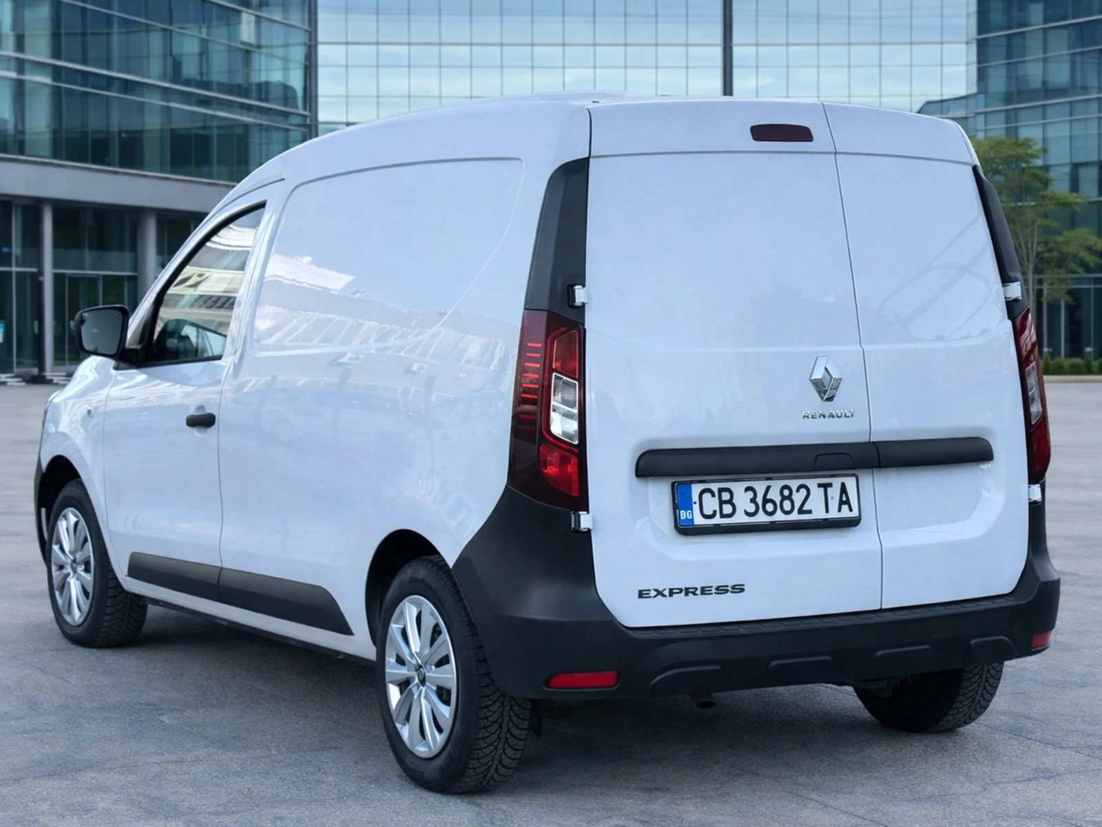 Renault Express 1.3 TCE - изображение 6