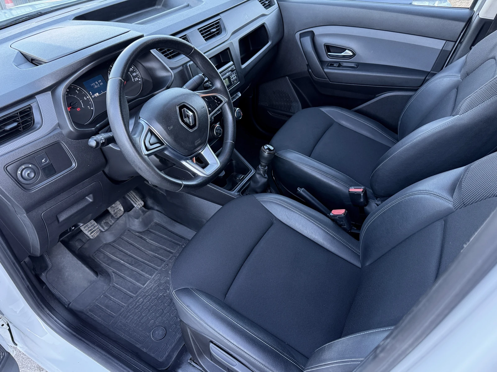 Renault Express 1.3 TCE - изображение 8