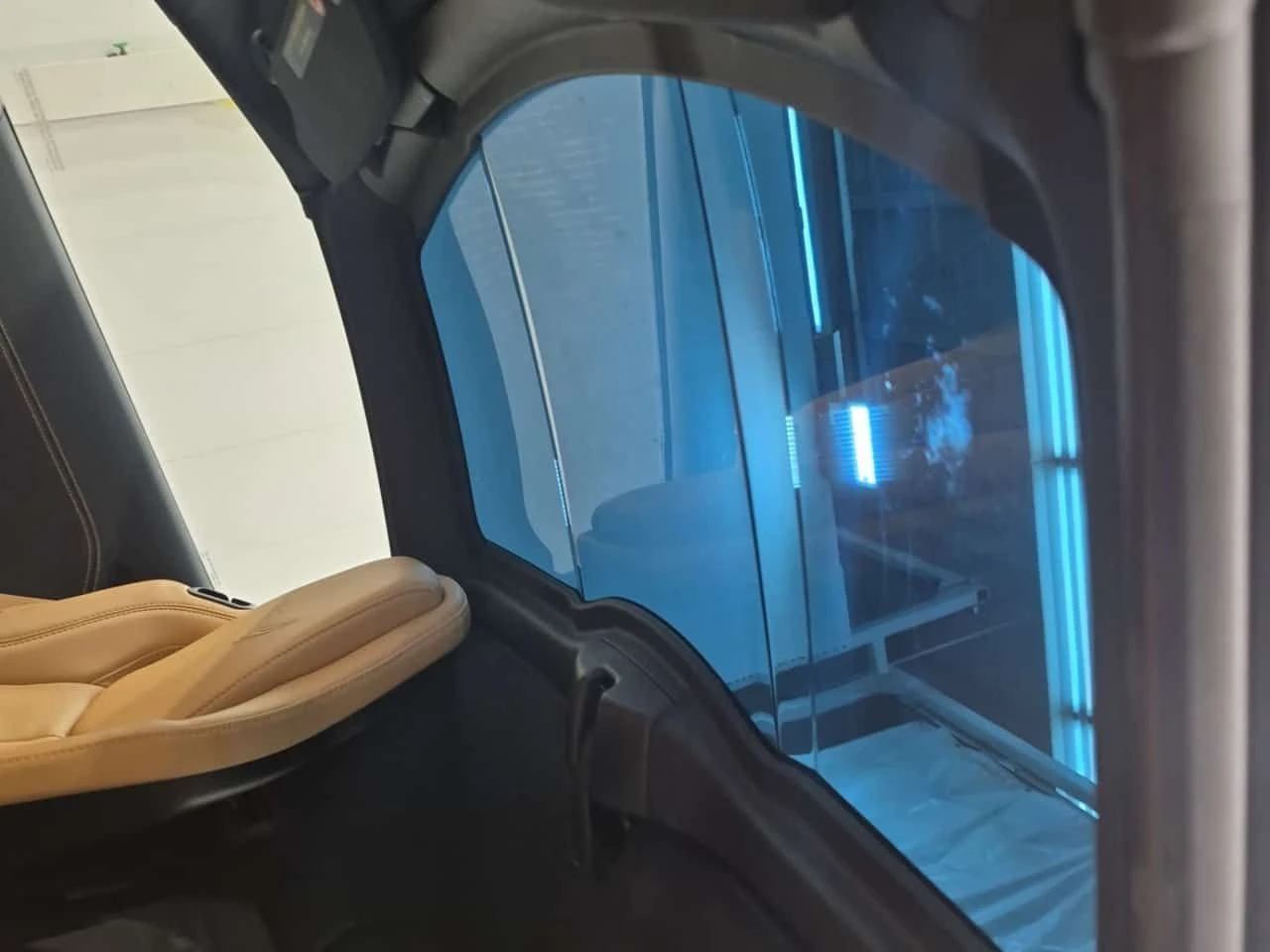 Chevrolet Corvette * 2LT * ОБДУХВАНЕ* 2 КЛЮЧА* ПОДГРЕВ* , снимка 13 - Автомобили и джипове - 53756298