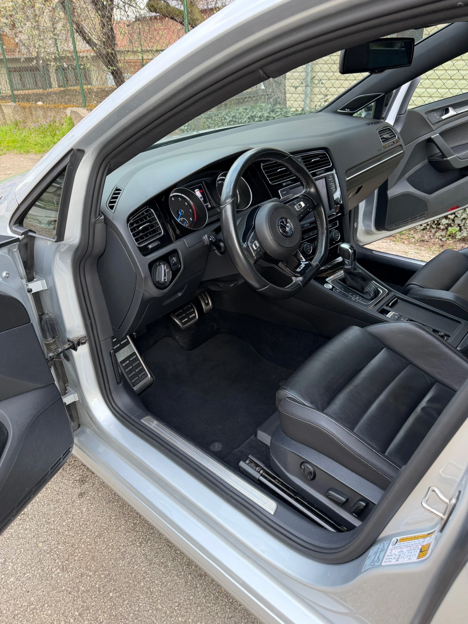 VW Golf R, снимка 6 - Автомобили и джипове - 54168469