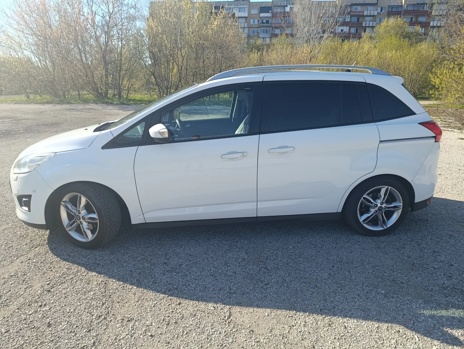 Ford Grand C-Max, снимка 2 - Автомобили и джипове - 54239721