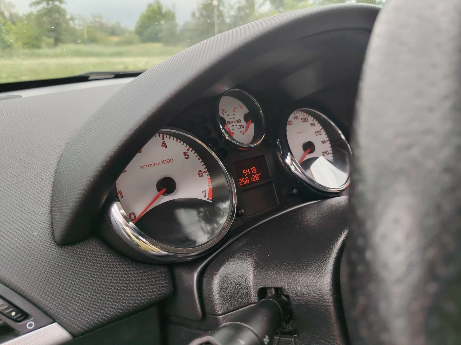 Peugeot 207, снимка 6 - Автомобили и джипове - 54633341