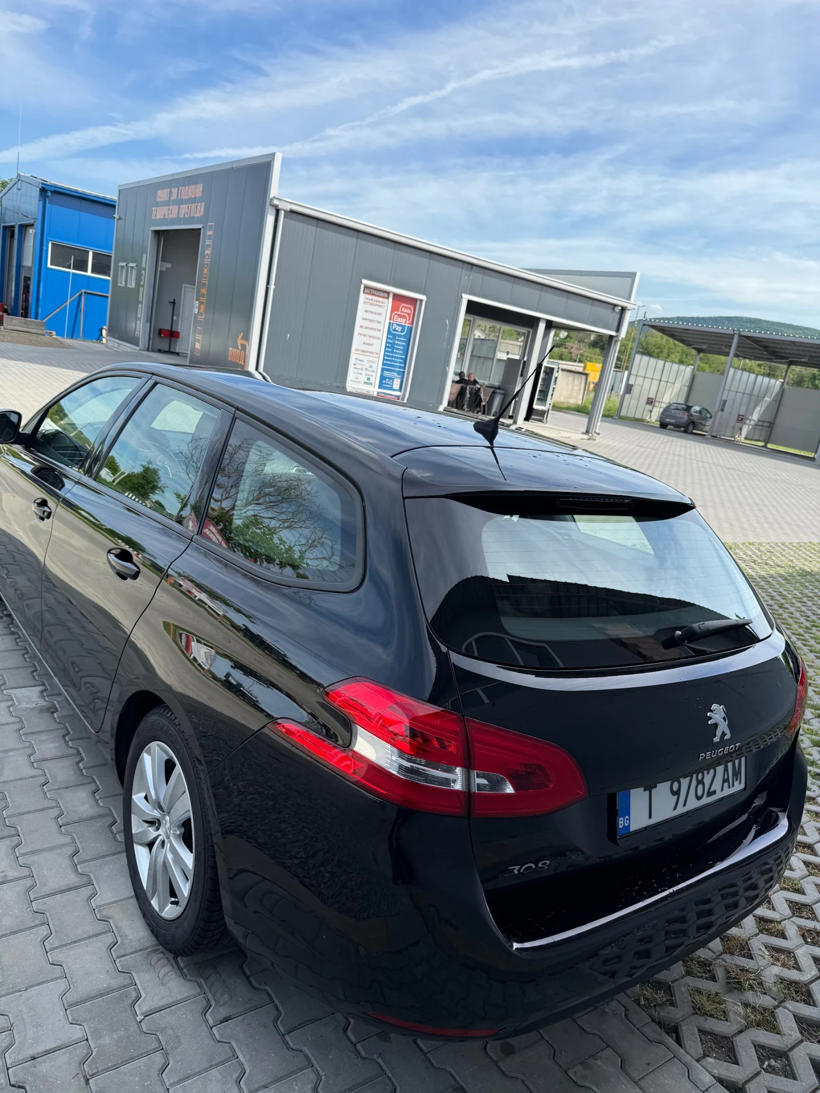 Peugeot 308 1.5 130hp, снимка 4 - Автомобили и джипове - 54819730