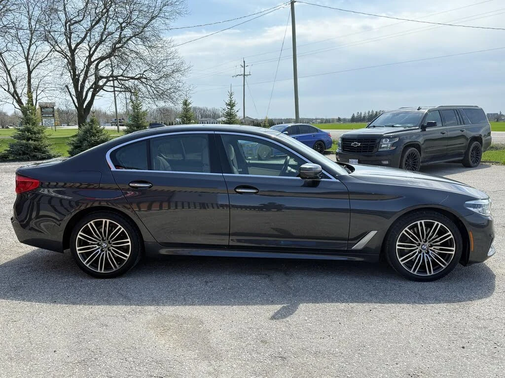 BMW 530 XI !!ПЪЛНО ОБОРУДBАНЕ!!, снимка 5 - Автомобили и джипове - 54882721
