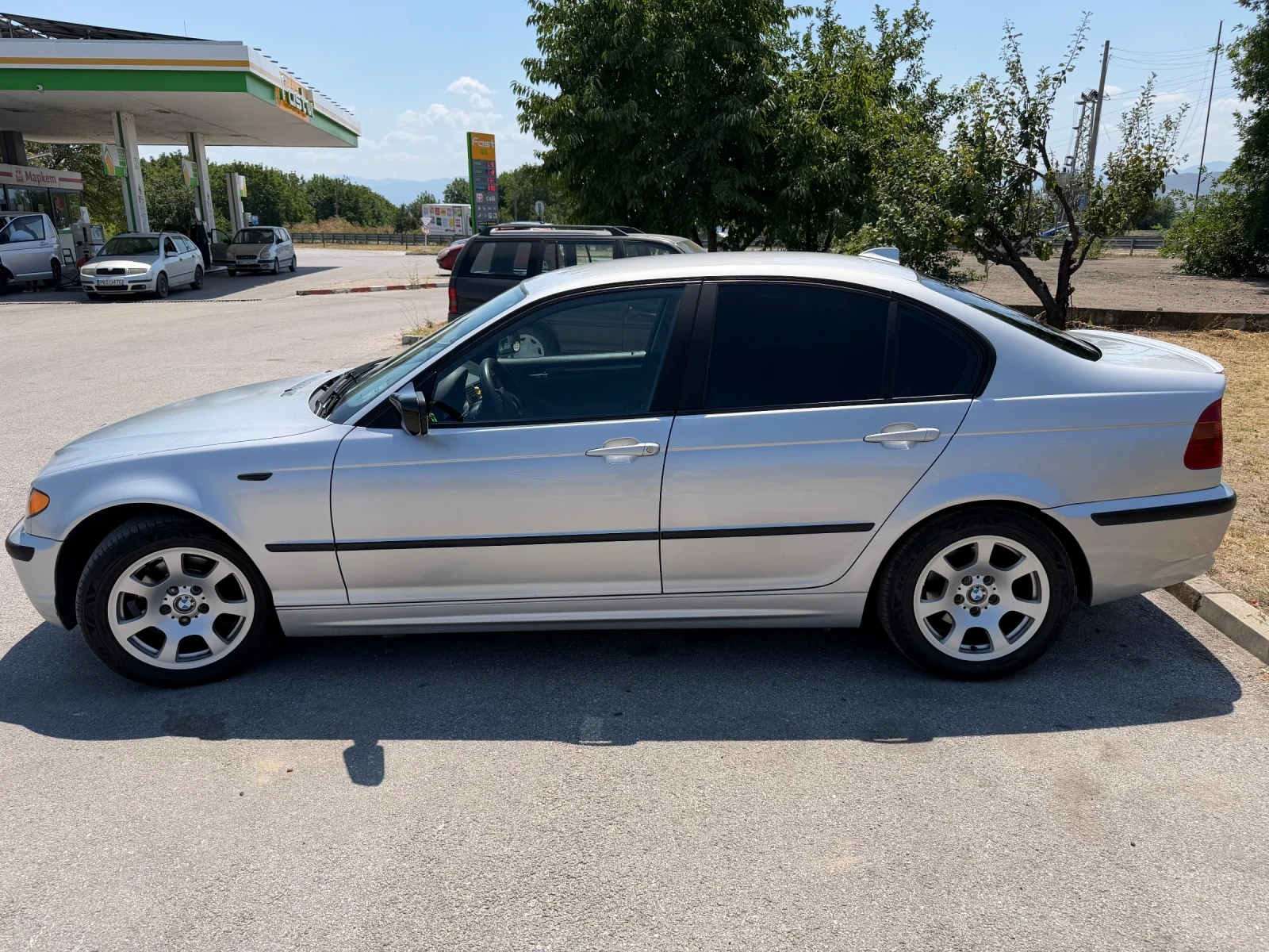 BMW 320 Facelift , снимка 2 - Автомобили и джипове - 55559139