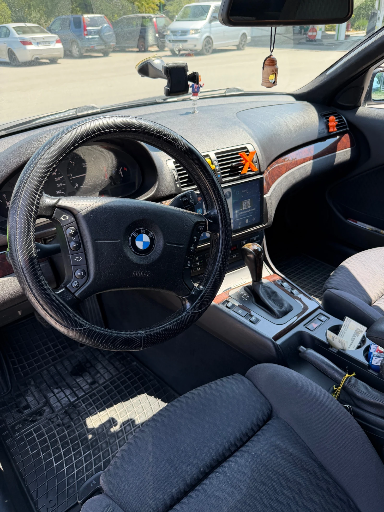 BMW 320 Facelift , снимка 10 - Автомобили и джипове - 55559139