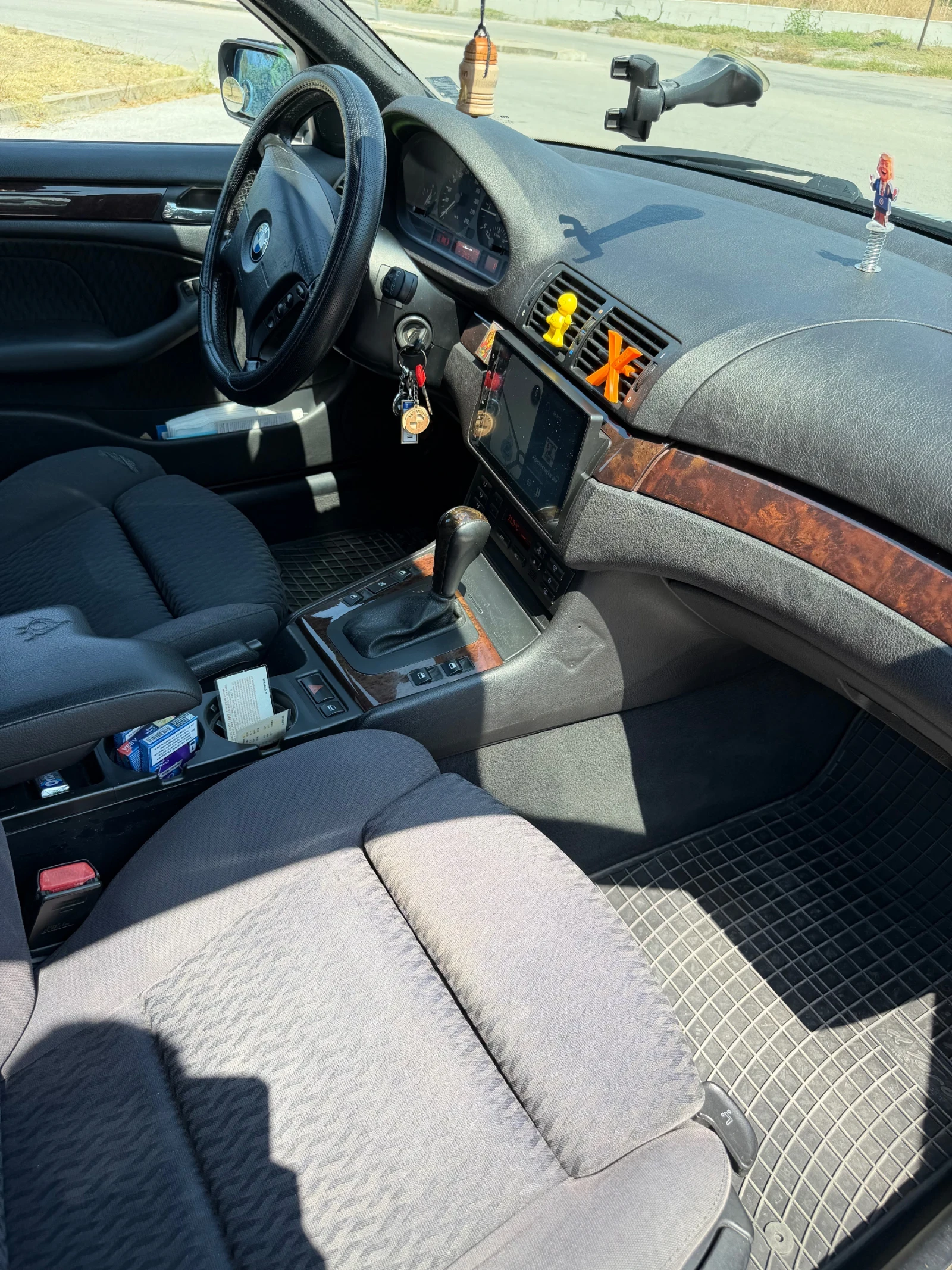 BMW 320 Facelift , снимка 8 - Автомобили и джипове - 55559139