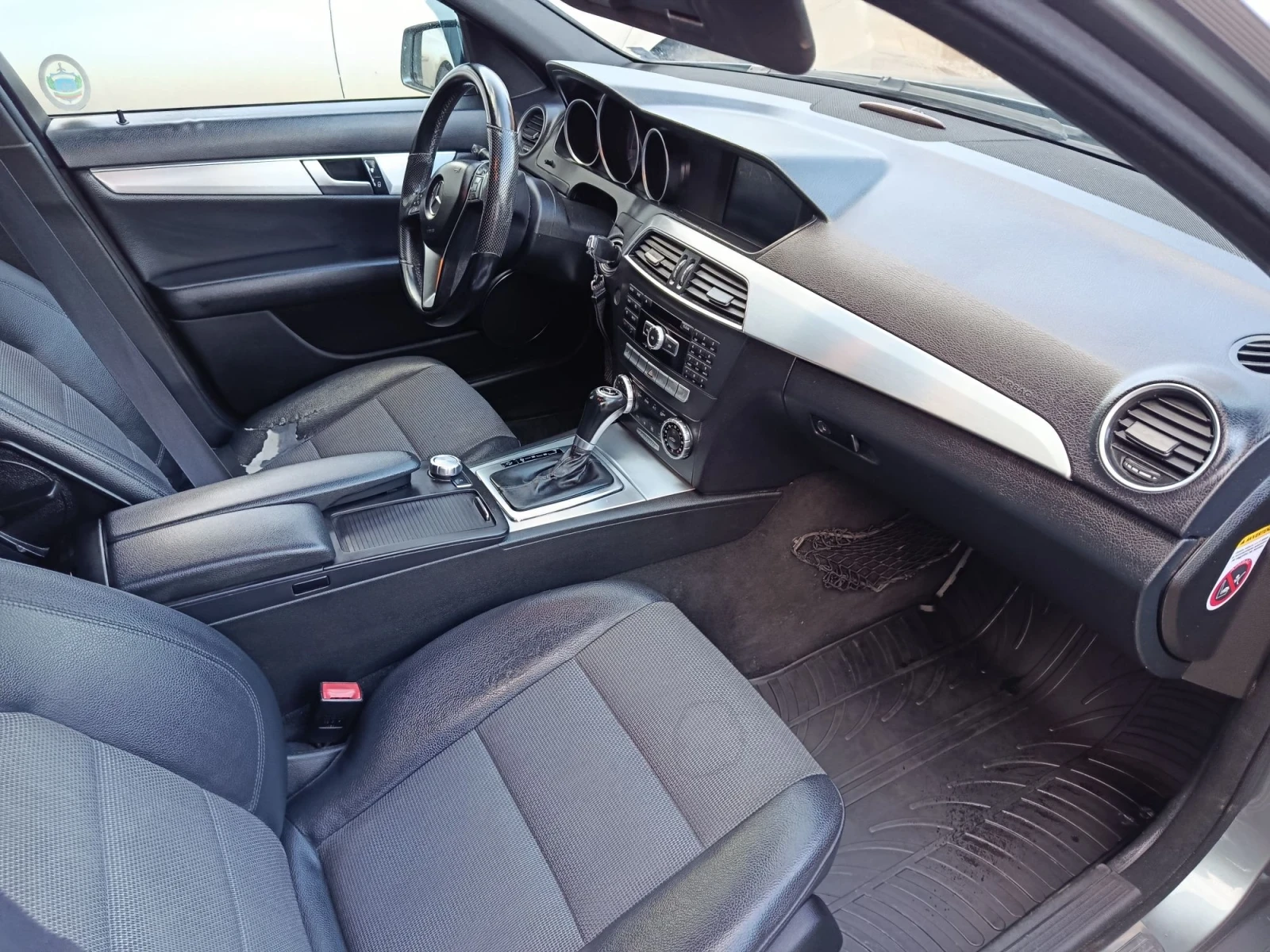 Mercedes-Benz C 220, снимка 6 - Автомобили и джипове - 55618758