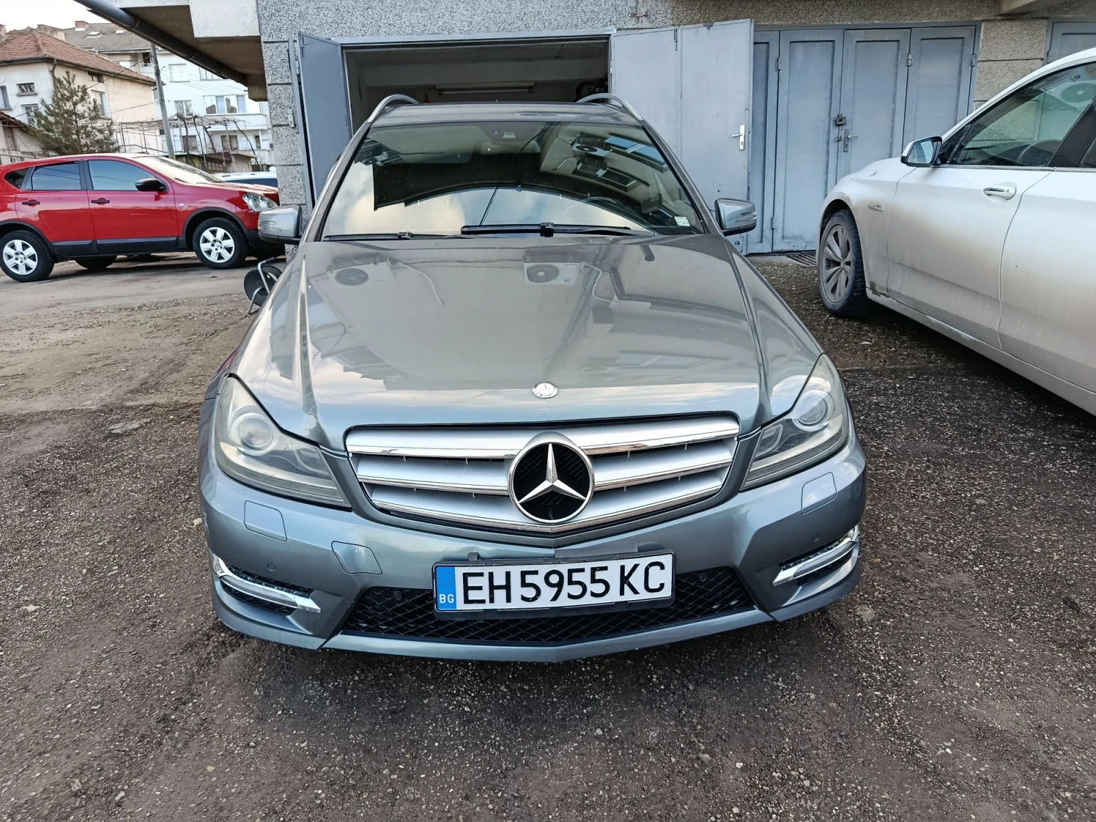 Mercedes-Benz C 220, снимка 2 - Автомобили и джипове - 55618758