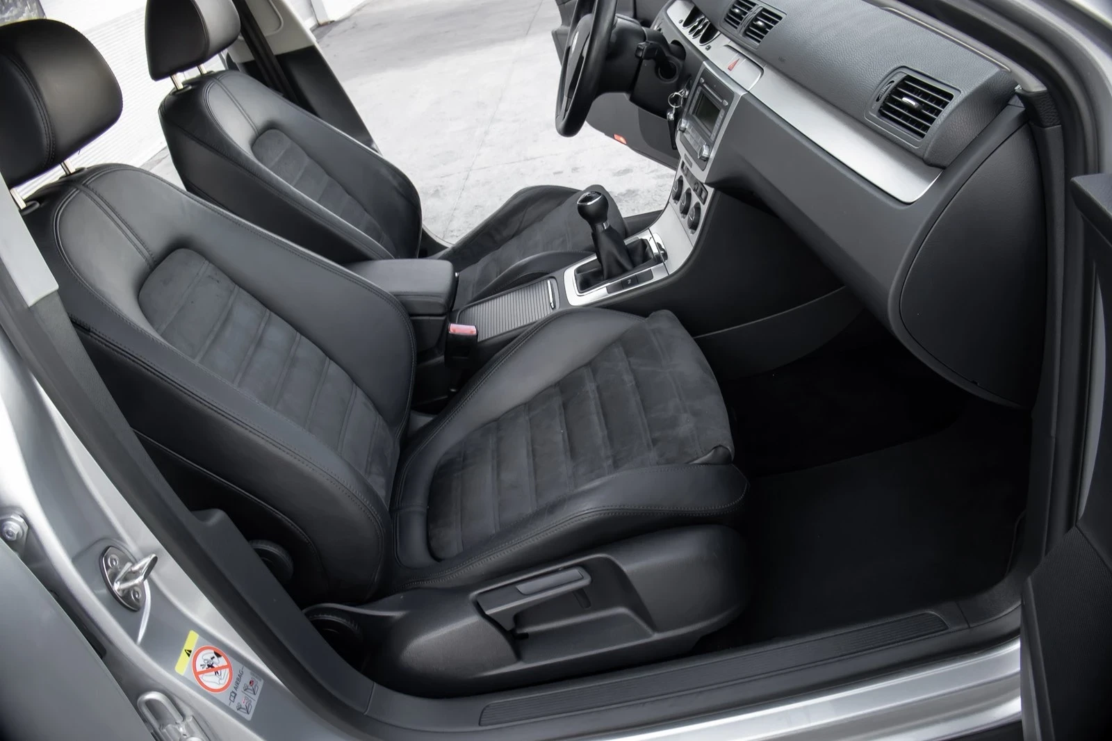 VW Passat 1.9 105, снимка 10 - Автомобили и джипове - 55840387