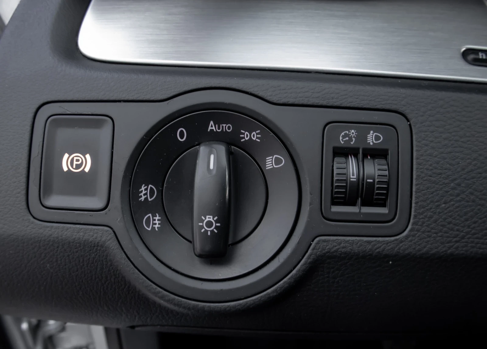 VW Passat 1.9 105, снимка 16 - Автомобили и джипове - 55840387