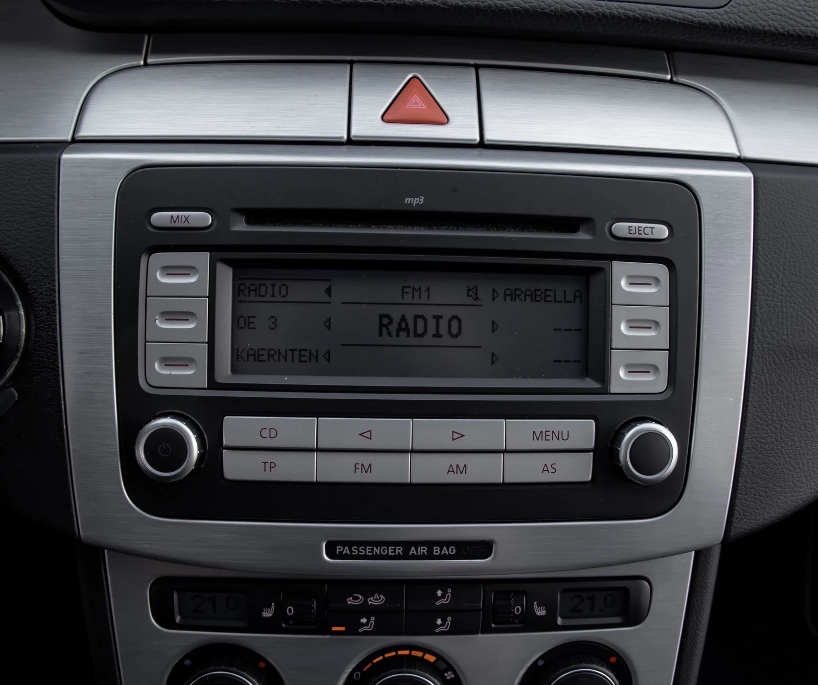 VW Passat 1.9 105, снимка 15 - Автомобили и джипове - 55840387