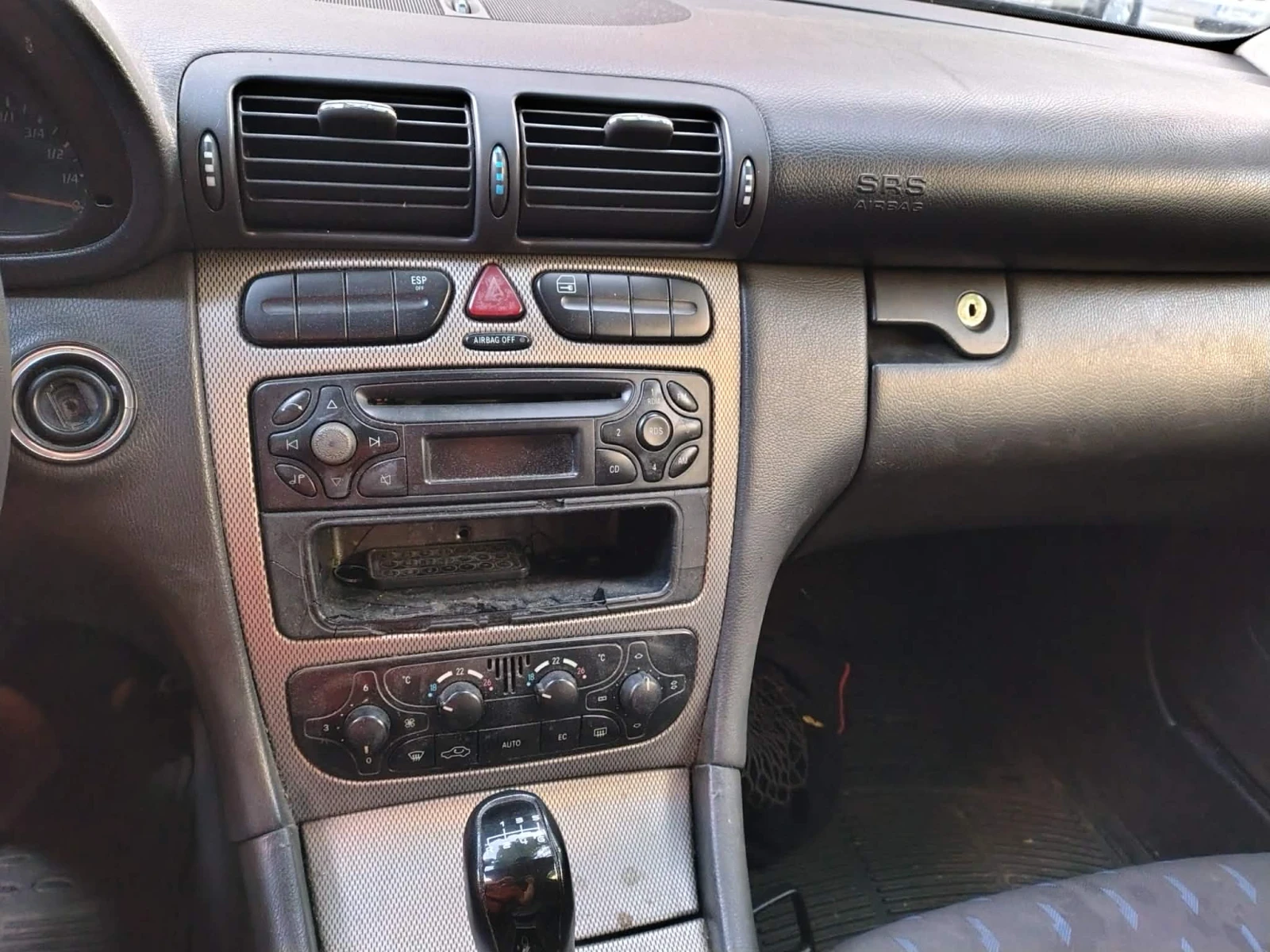 Mercedes-Benz 220, снимка 4 - Автомобили и джипове - 55878466