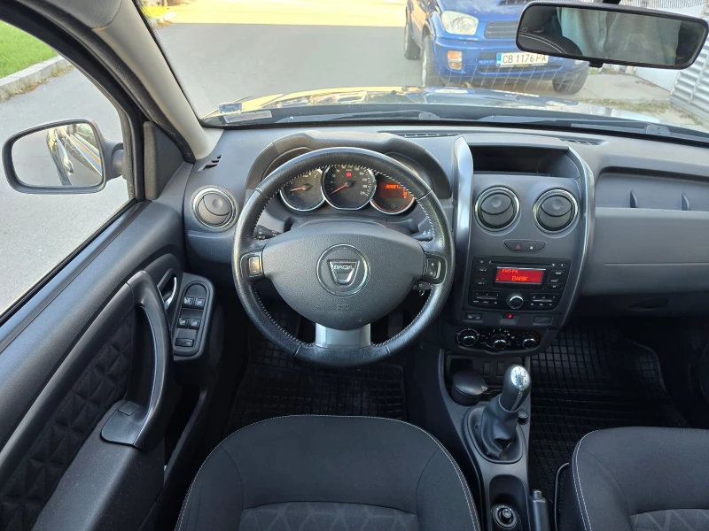 Dacia Duster 1.6i, снимка 9 - Автомобили и джипове - 47634401