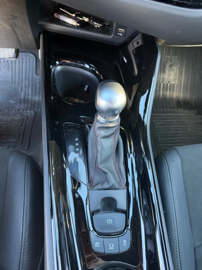 Toyota C-HR Hybrid GR, снимка 16 - Автомобили и джипове - 52431998
