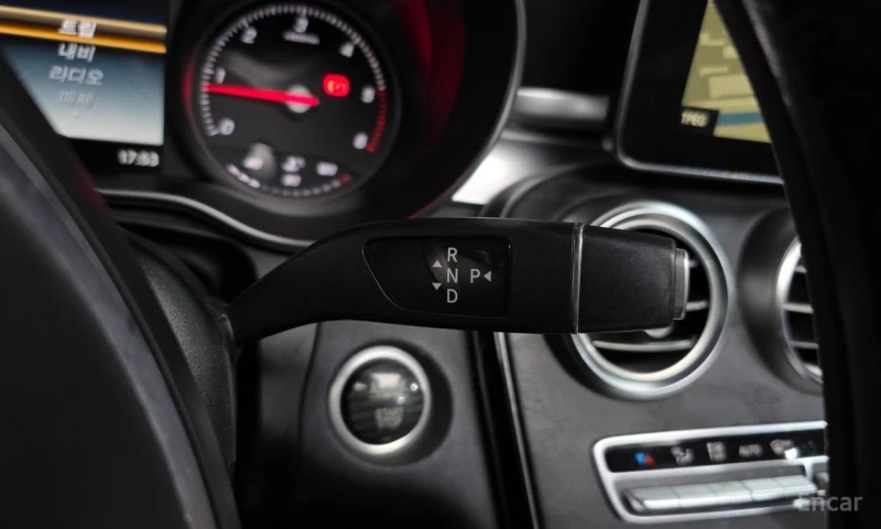 Mercedes-Benz GLC 220, снимка 9 - Автомобили и джипове - 53226392