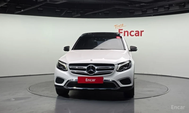 Mercedes-Benz GLC 220, снимка 3 - Автомобили и джипове - 53226392