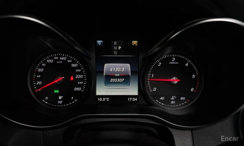 Mercedes-Benz GLC 220, снимка 8 - Автомобили и джипове - 53226392