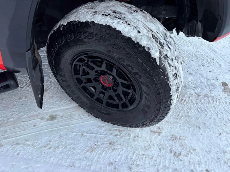 Toyota Tacoma 2023 TRD PRO * ГЛАВНО ПРЕДСТАВИТЕЛСТВО* , снимка 6 - Автомобили и джипове - 53273552