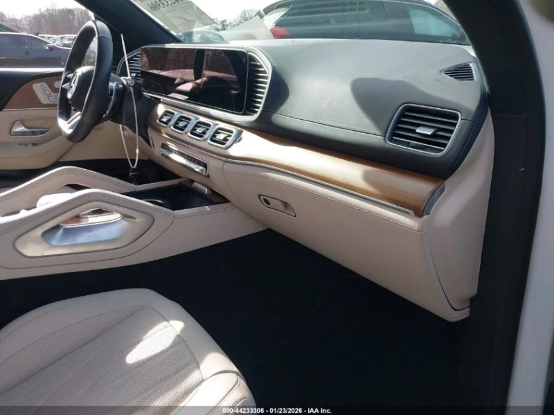 Mercedes-Benz GLE 63 AMG 4L V8   N All Wheel Drive, снимка 11 - Автомобили и джипове - 53367727