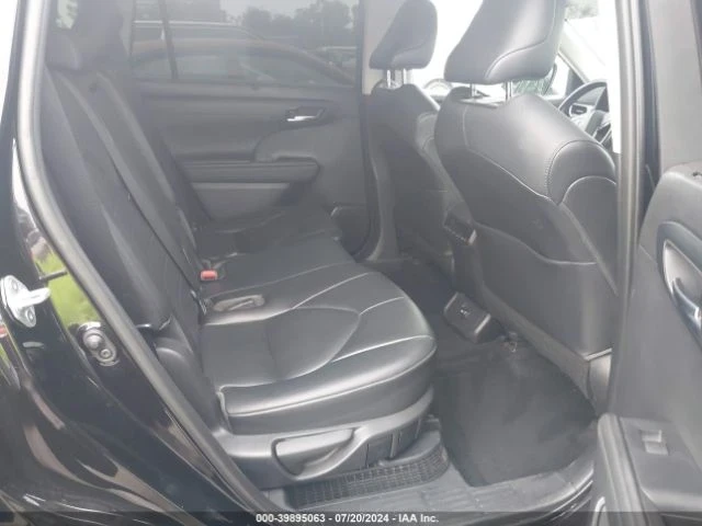 Toyota Highlander, снимка 8 - Автомобили и джипове - 49064624