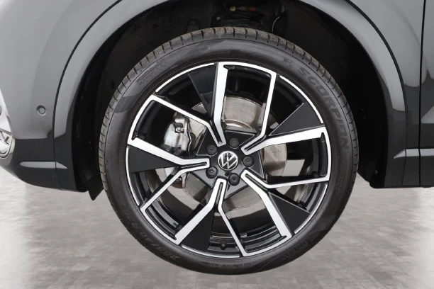 VW Tiguan 2.0 TDI 4Motion = R-Line = Гаранция, снимка 5 - Автомобили и джипове - 56301372