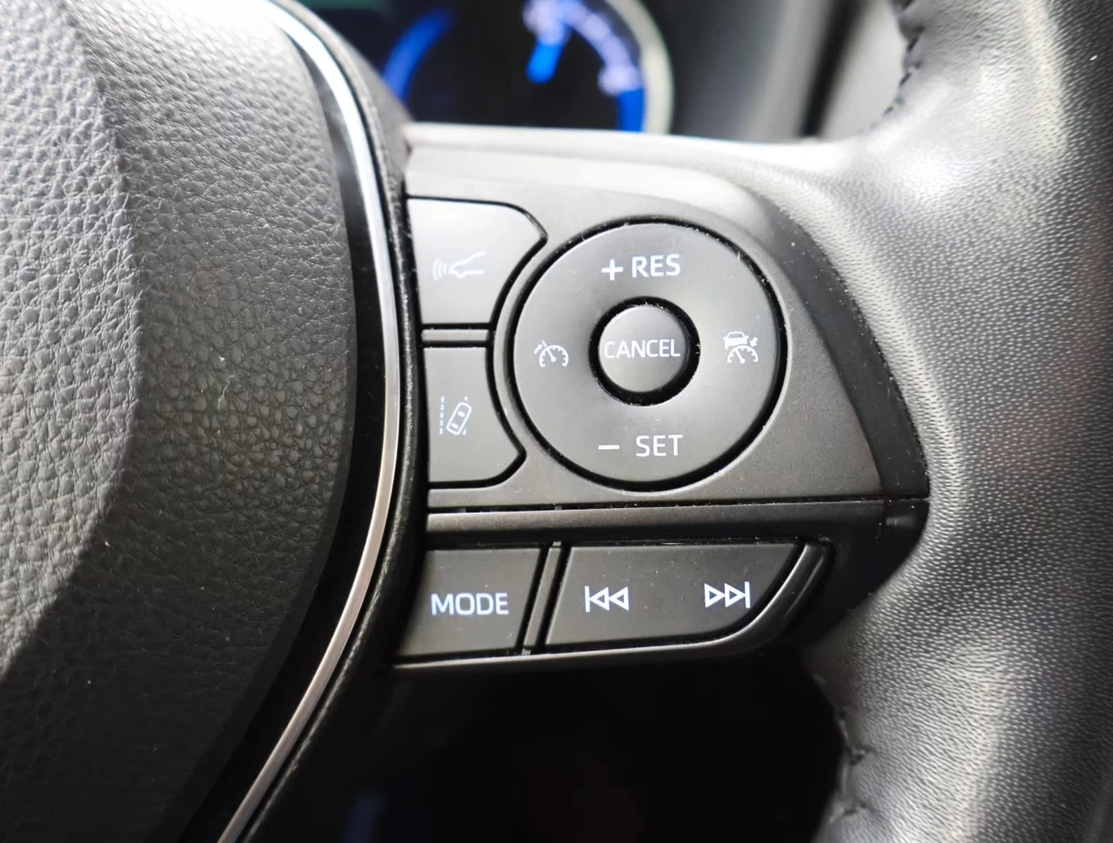 Toyota Rav4 HEV/DYNAMIC-FORCE/219HP/CARPLAY/KLESS/LED/DAB/637f - изображение 9