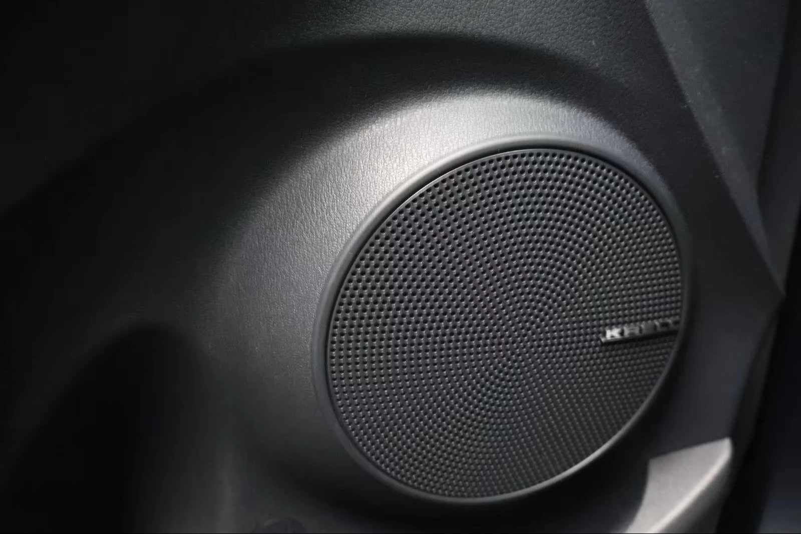 Hyundai Kona, снимка 14 - Автомобили и джипове - 53273574