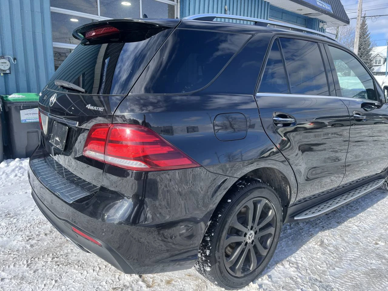 Mercedes-Benz GLE 400 AMG PK| 360| HARMAN&KARDON| KEYLESS| PANO| , снимка 3 - Автомобили и джипове - 53746555