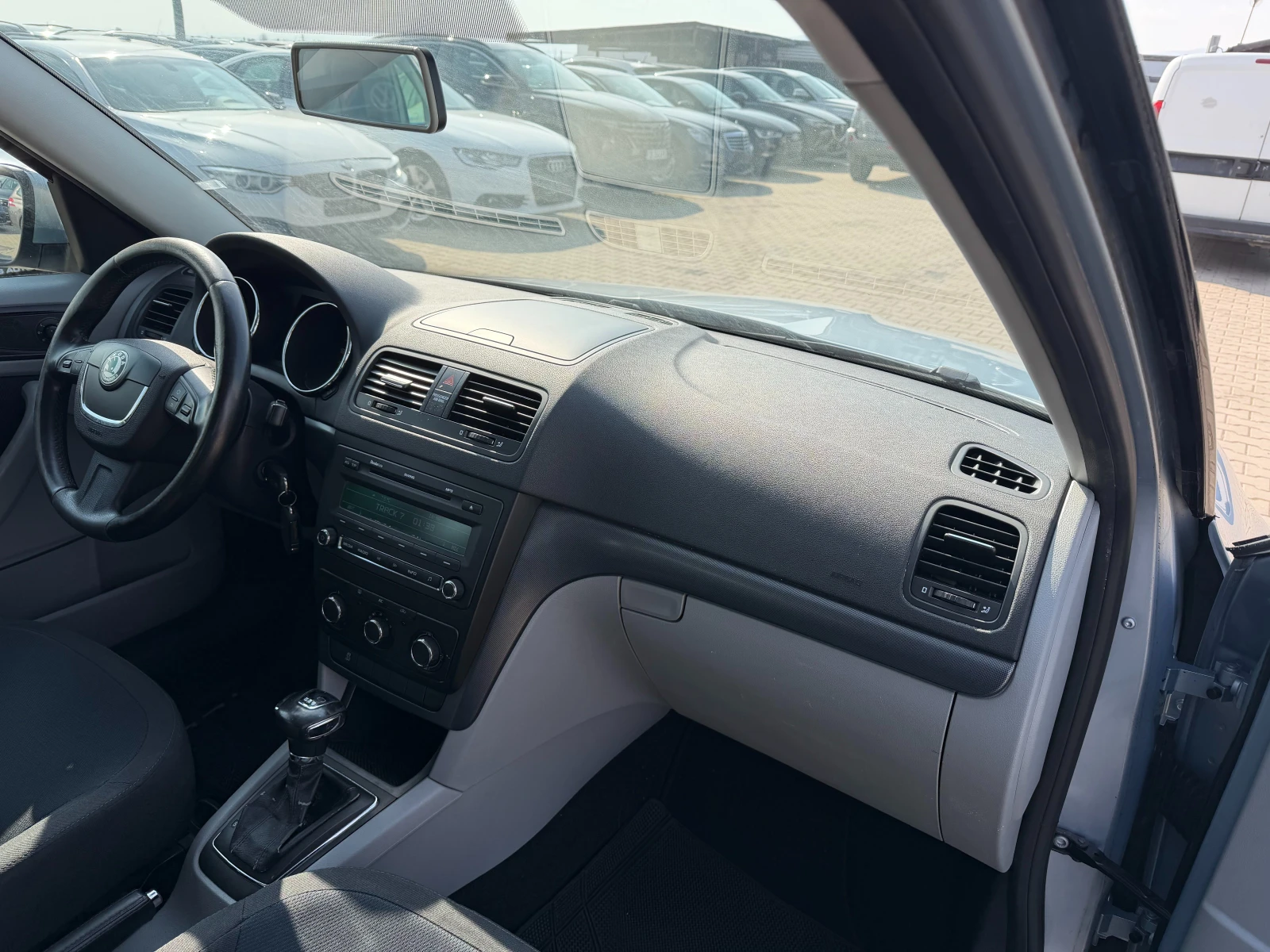 Skoda Yeti 1.2TSI AVTOMAT EURO 5, снимка 10 - Автомобили и джипове - 53865332