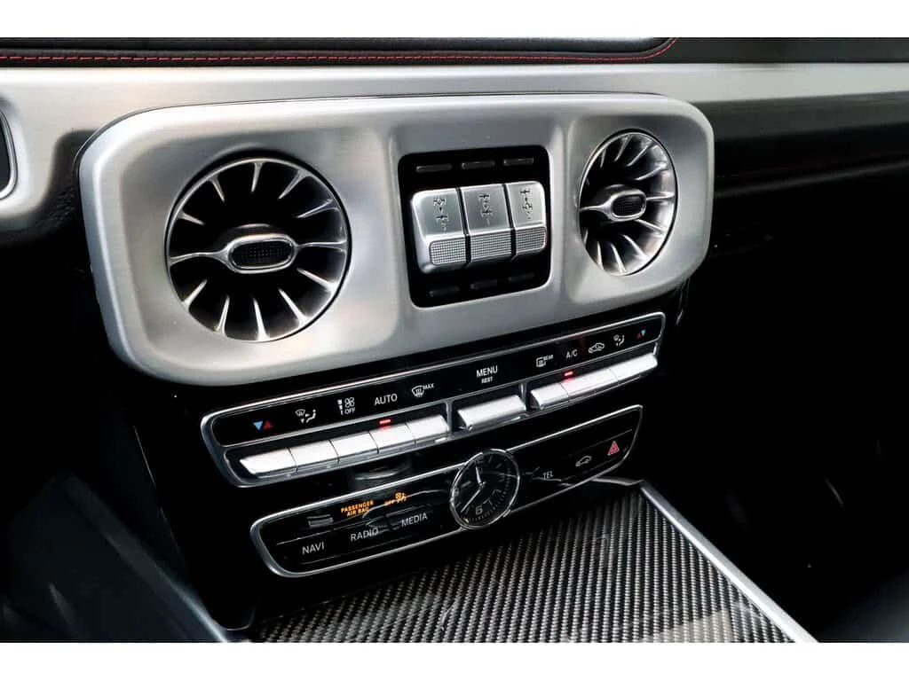 Mercedes-Benz G 500 G550 AMG/Night Pkg/ОБДУХВАНЕ/ДИСТРОНИК/BURMESTER, снимка 11 - Автомобили и джипове - 54011447