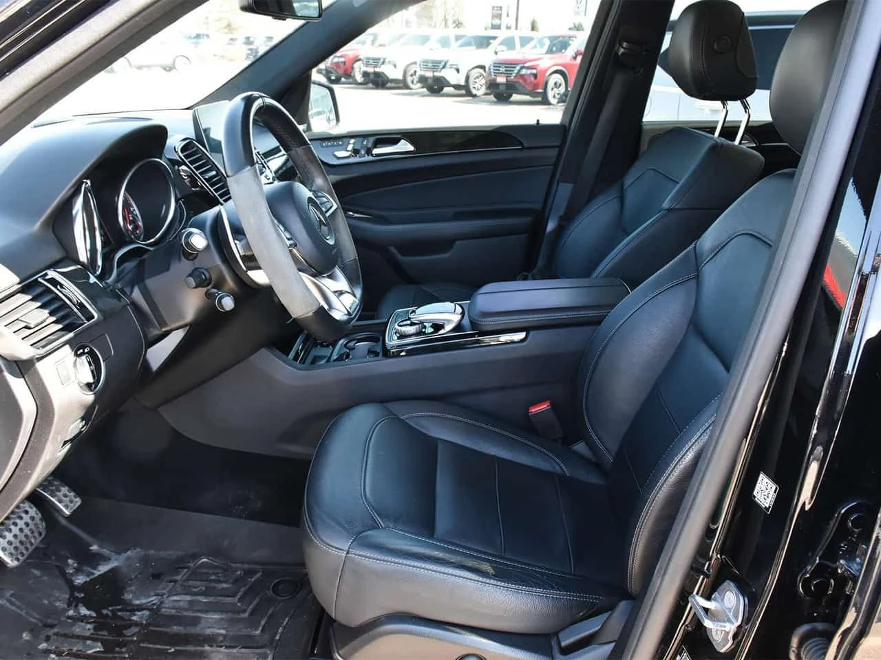 Mercedes-Benz GLE 43 AMG | ФИКСИРАНА ЦЕНА ДО БЪЛГАРИЯ | , снимка 12 - Автомобили и джипове - 54599184