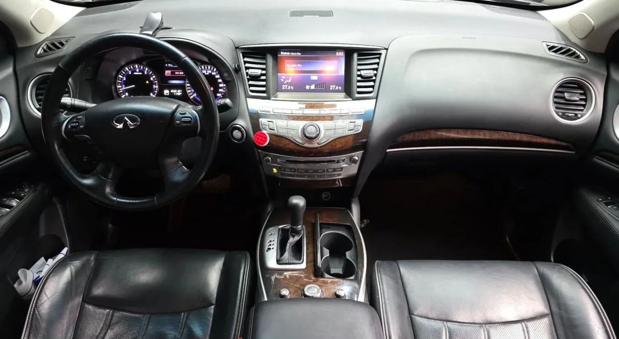 Infiniti QX60 3.5 Бензин 4х4, снимка 3 - Автомобили и джипове - 55120096