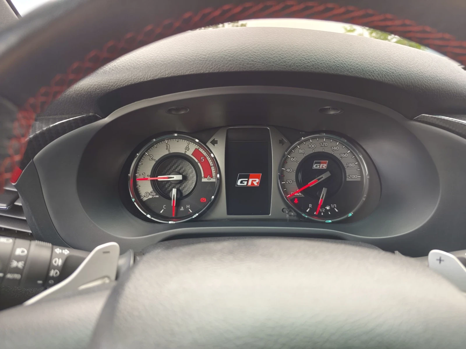 Toyota Hilux 2.8 GR SPORT 204 к.с., снимка 9 - Автомобили и джипове - 55197702
