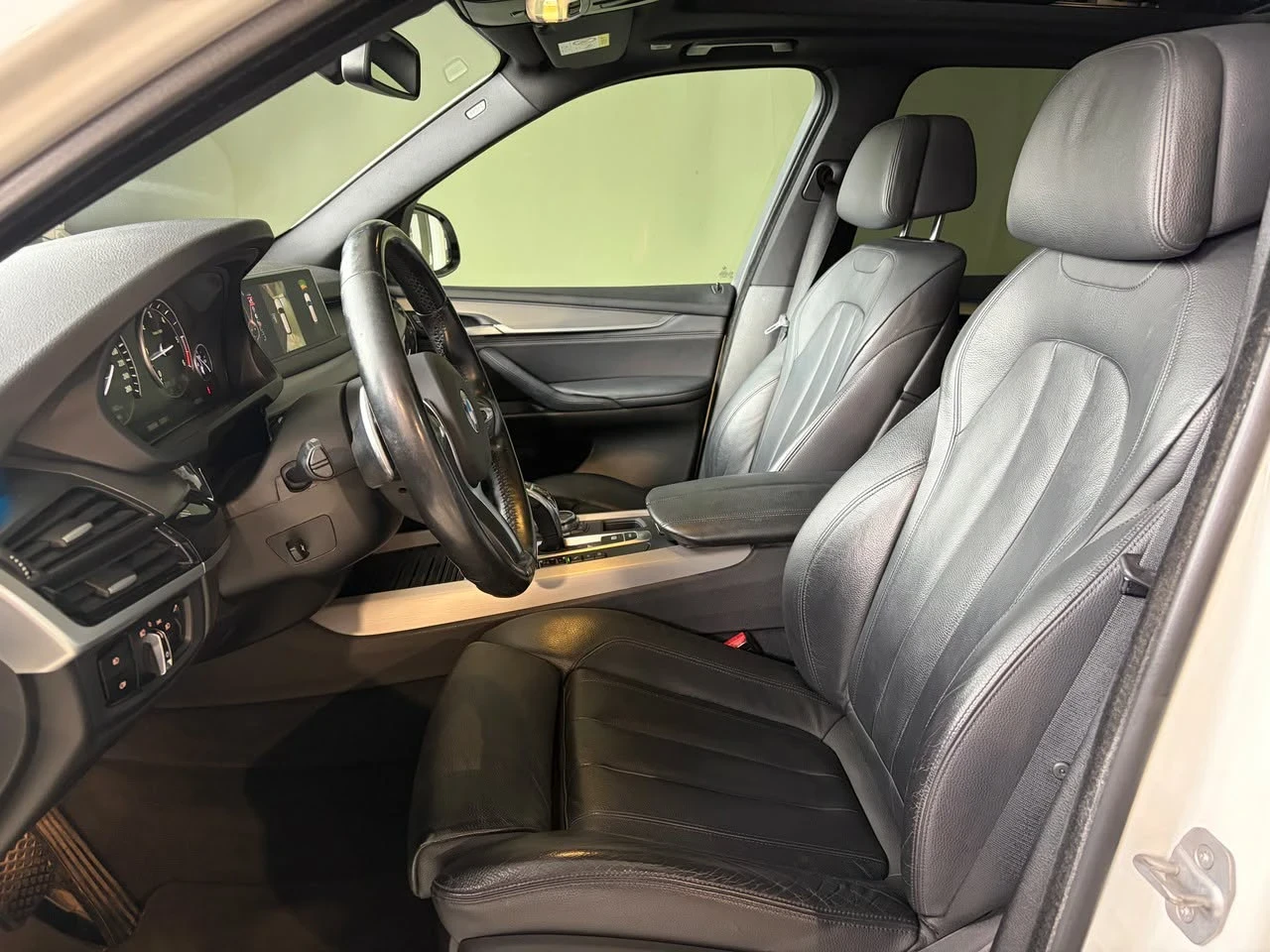 BMW X5  Х5  4.0D SWISS 202ХИЛ.КМ , снимка 9 - Автомобили и джипове - 55603540