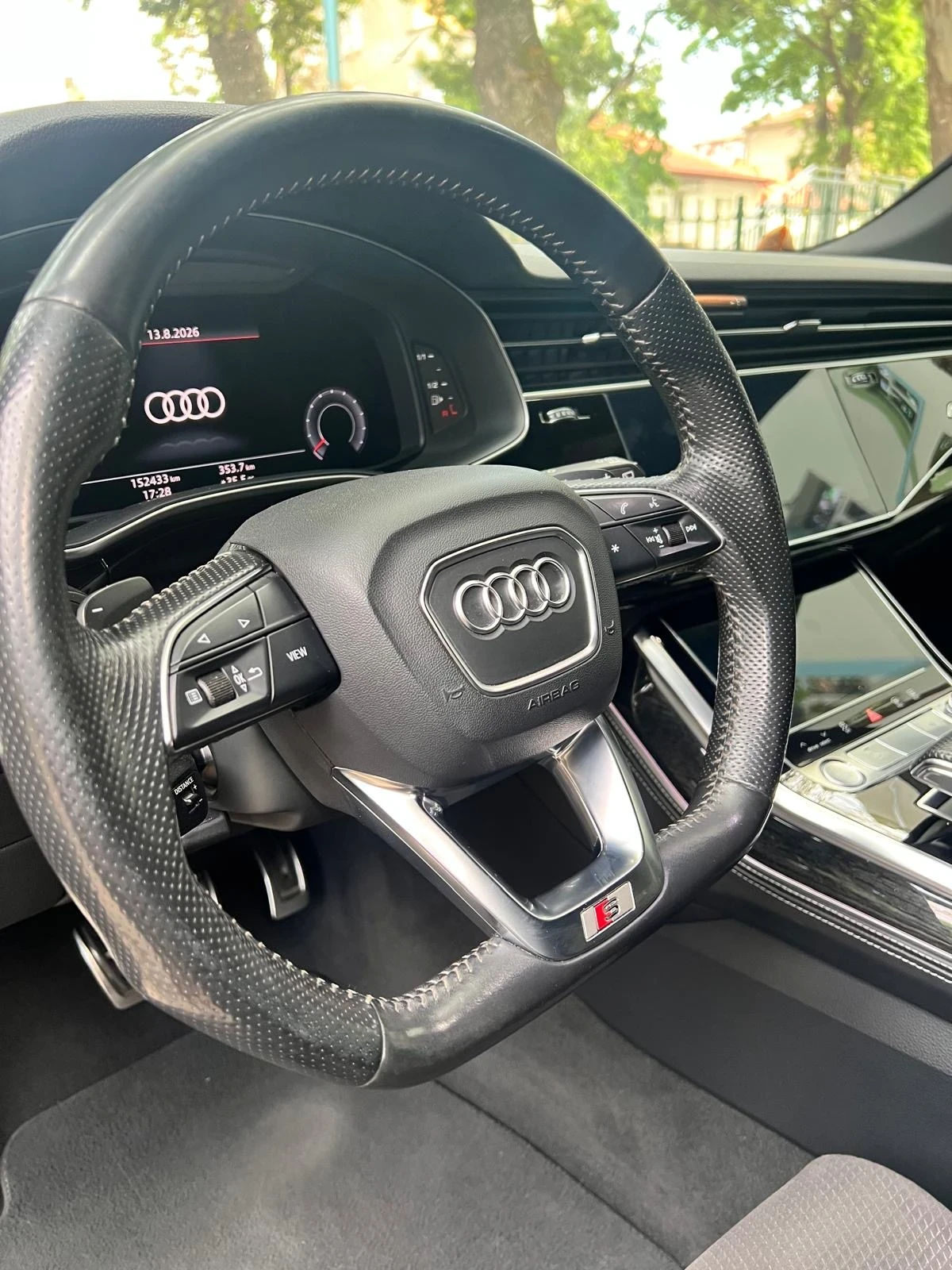 Audi Q8 50TDI Quattro S Line Bang&Olufsen, снимка 11 - Автомобили и джипове - 55670057